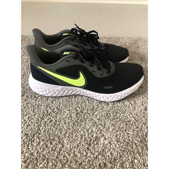 Nike Revolution 5 Men’s Shoes Size 9 - Picture 2 of 8